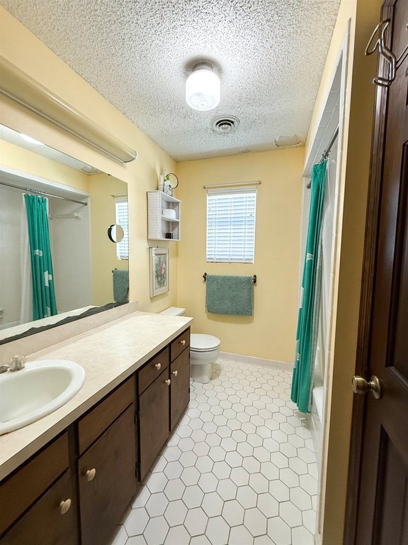 Alligator Point, Florida, 32346, United States, 4 Bedrooms Bedrooms, ,2 BathroomsBathrooms,Residential,Forsale,1919230