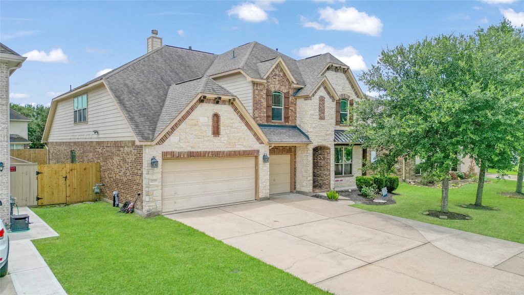 Friendswood, Texas, 77546, United States, 4 Bedrooms Bedrooms, ,3.5 BathroomsBathrooms,Residential,Forsale,1953108