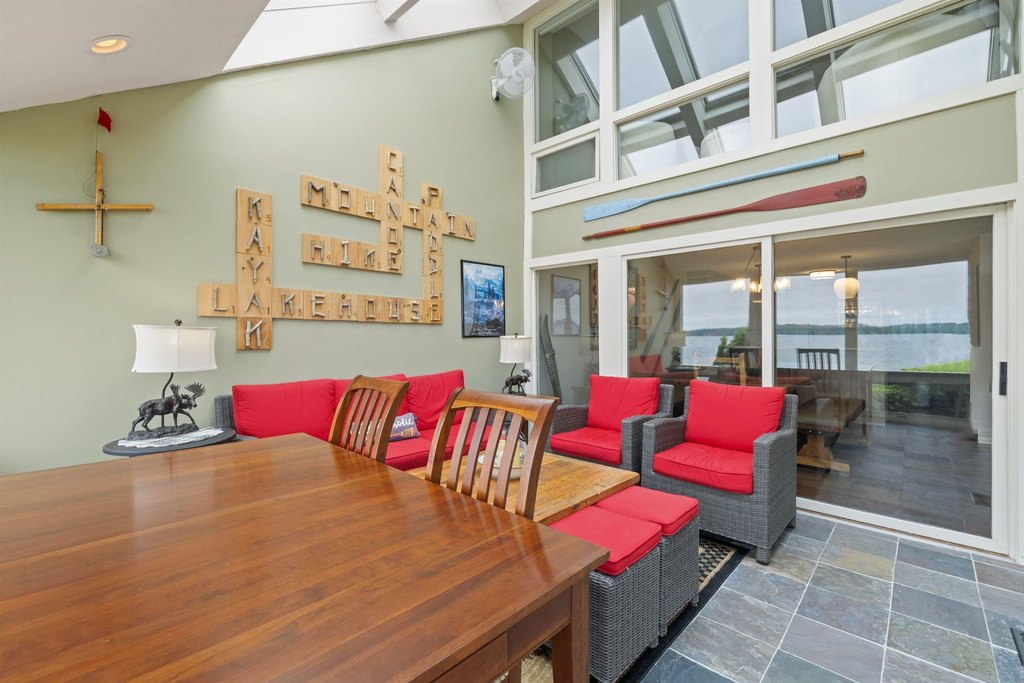 Moultonborough, New Hampshire, 03254, United States, 4 Bedrooms Bedrooms, ,3 BathroomsBathrooms,Residential,Forsale,1952911