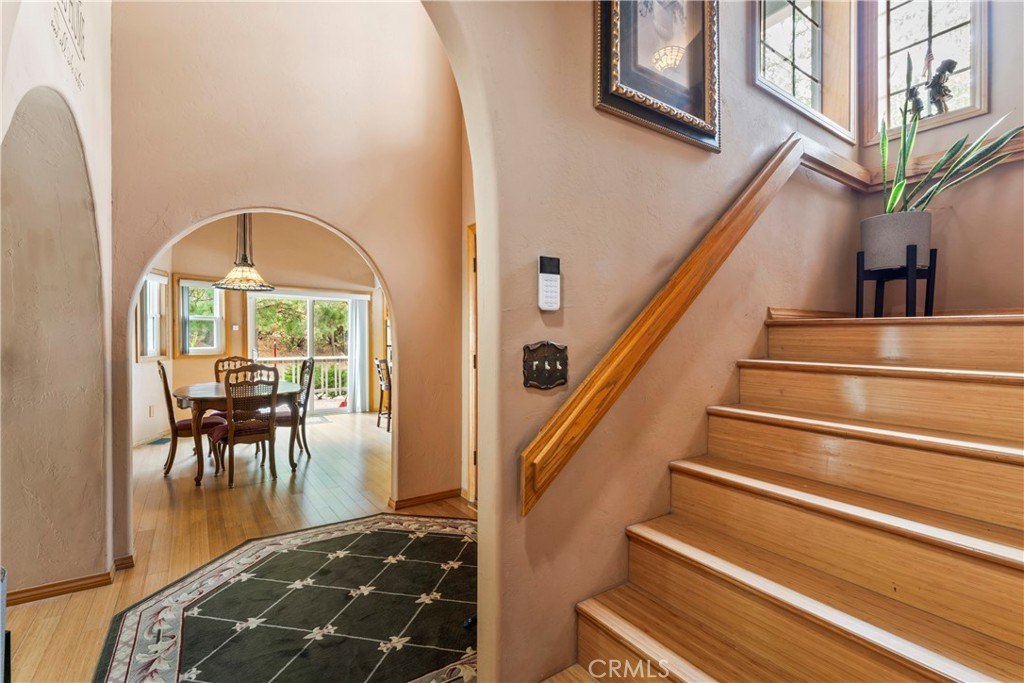 Lake Arrowhead, California, 92352, United States, 3 Bedrooms Bedrooms, ,2 BathroomsBathrooms,Residential,Forsale,1934030