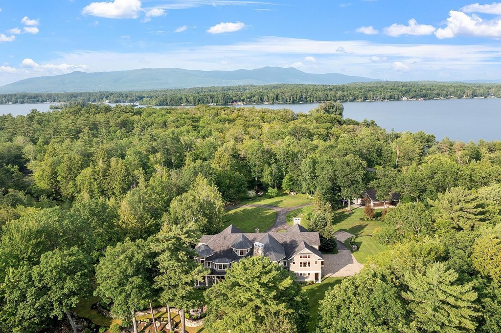 Meredith, New Hampshire, 03253, United States, 7 Bedrooms Bedrooms, ,6.5 BathroomsBathrooms,Residential,Forsale,1941223