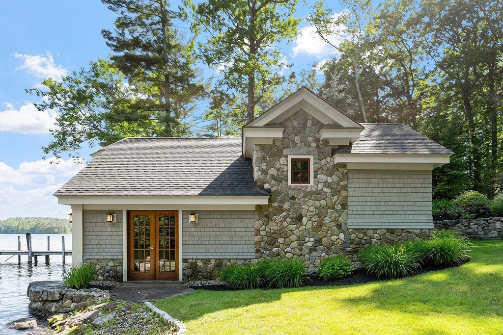 Meredith, New Hampshire, 03253, United States, 7 Bedrooms Bedrooms, ,6.5 BathroomsBathrooms,Residential,Forsale,1941223