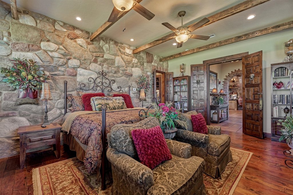 Navasota, Texas, 77868, United States, 4 Bedrooms Bedrooms, ,4 BathroomsBathrooms,Residential,Forsale,1936471