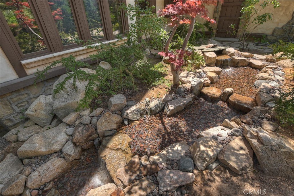 Lake Arrowhead, California, 92352, United States, 4 Bedrooms Bedrooms, ,4.5 BathroomsBathrooms,Residential,Forsale,1934021