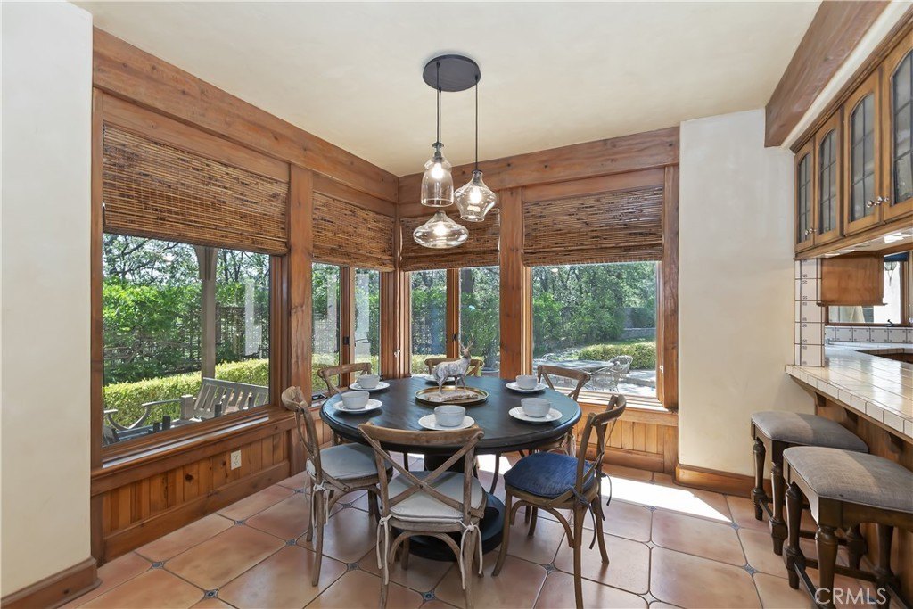 Lake Arrowhead, California, 92352, United States, 4 Bedrooms Bedrooms, ,4.5 BathroomsBathrooms,Residential,Forsale,1934021