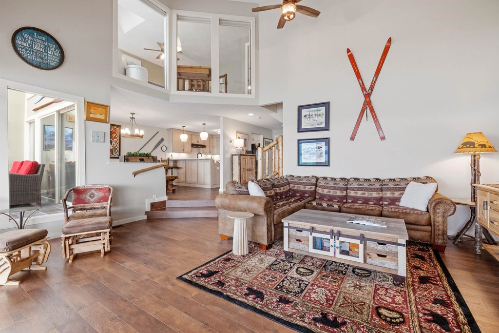 Moultonborough, New Hampshire, 03254, United States, 4 Bedrooms Bedrooms, ,3 BathroomsBathrooms,Residential,Forsale,1952911