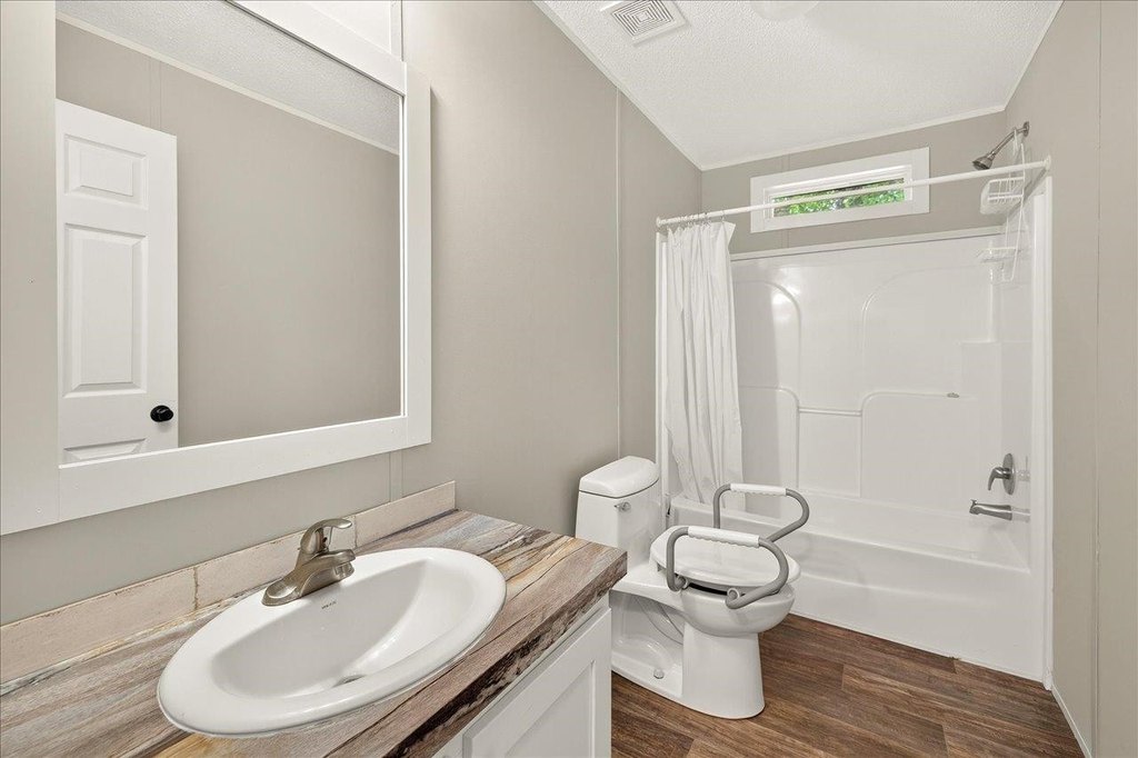 Quincy, Florida, 32351, United States, 3 Bedrooms Bedrooms, ,2 BathroomsBathrooms,Residential,Forsale,1919226