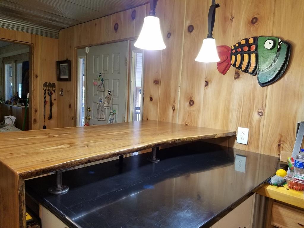 Allardt, Tennessee, 38504, United States, 2 Bedrooms Bedrooms, ,2 BathroomsBathrooms,Residential,Forsale,1929838
