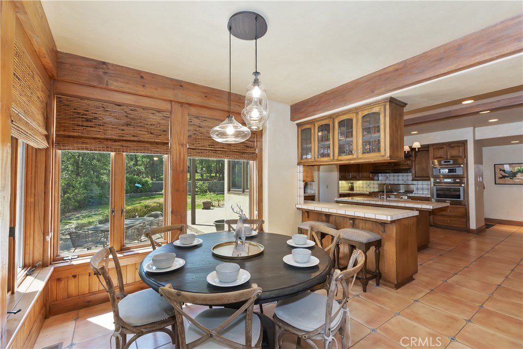 Lake Arrowhead, California, 92352, United States, 4 Bedrooms Bedrooms, ,4.5 BathroomsBathrooms,Residential,Forsale,1934021