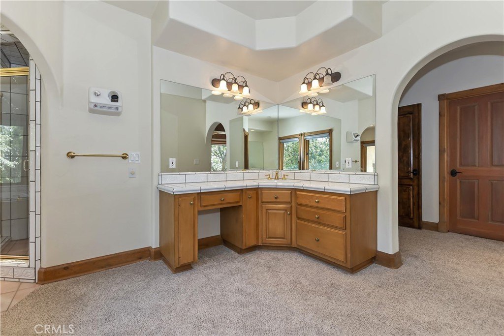 Lake Arrowhead, California, 92352, United States, 4 Bedrooms Bedrooms, ,4.5 BathroomsBathrooms,Residential,Forsale,1934021