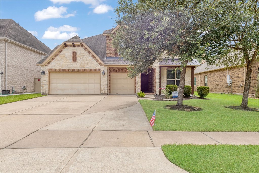 Friendswood, Texas, 77546, United States, 4 Bedrooms Bedrooms, ,3.5 BathroomsBathrooms,Residential,Forsale,1953108
