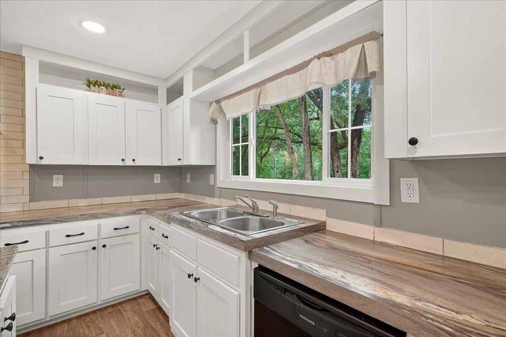 Quincy, Florida, 32351, United States, 3 Bedrooms Bedrooms, ,2 BathroomsBathrooms,Residential,Forsale,1919226