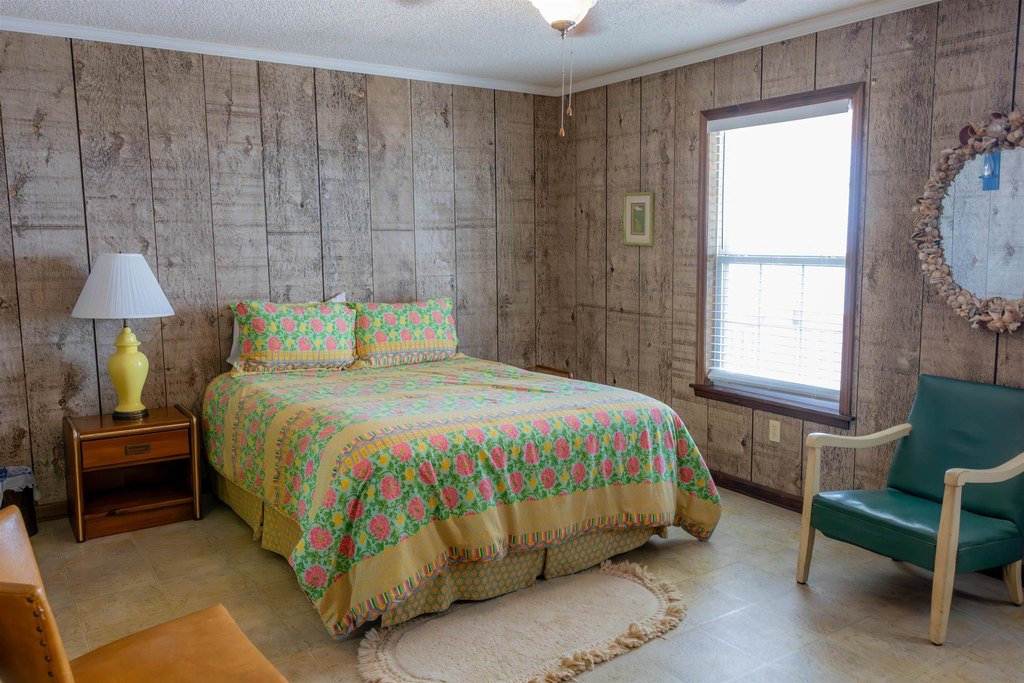 Alligator Point, Florida, 32346, United States, 4 Bedrooms Bedrooms, ,2 BathroomsBathrooms,Residential,Forsale,1919230