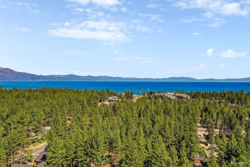 South Lake Tahoe, California, 96150, United States, 1 Bedroom Bedrooms, ,1.5 BathroomsBathrooms,Residential,Forsale,1946029