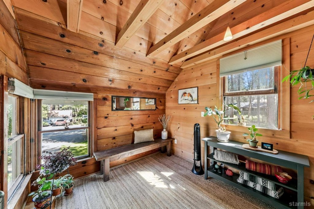 South Lake Tahoe, California, 96150, United States, 1 Bedroom Bedrooms, ,1.5 BathroomsBathrooms,Residential,Forsale,1946029