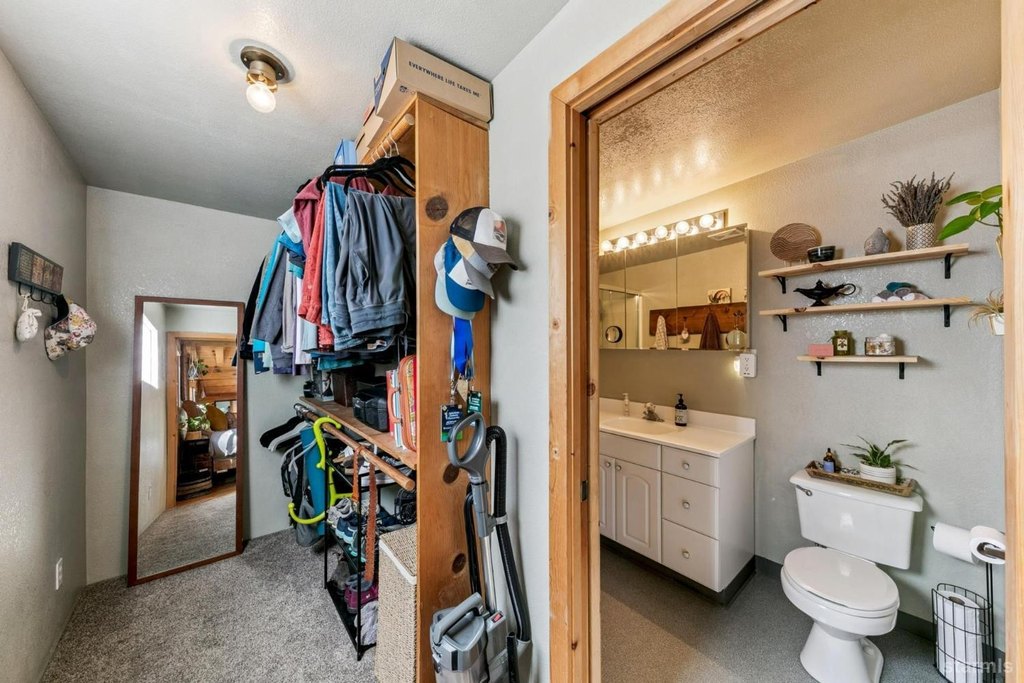 South Lake Tahoe, California, 96150, United States, 1 Bedroom Bedrooms, ,1.5 BathroomsBathrooms,Residential,Forsale,1946029