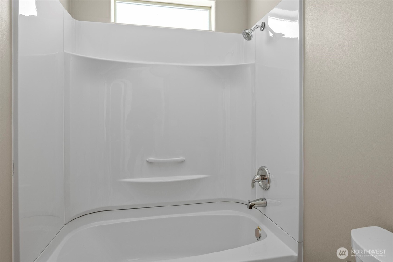 Oak Harbor, Washington, 98277, United States, 2 Bedrooms Bedrooms, ,2 BathroomsBathrooms,Residential,Forsale,1904629