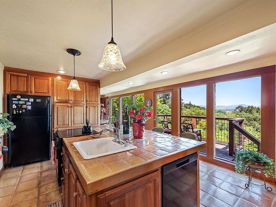 Sebastopol, California, 95472, United States, 2 Bedrooms Bedrooms, ,2 BathroomsBathrooms,Residential,Forsale,1997658