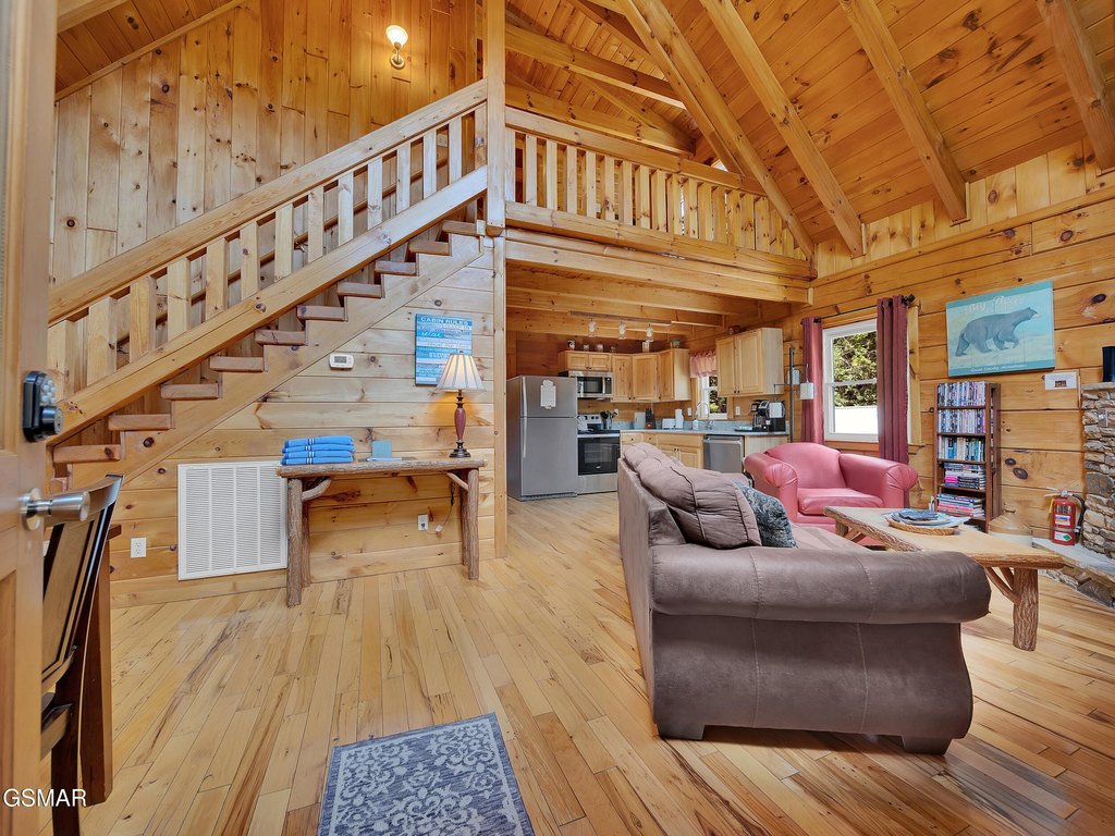 Gatlinburg, Tennessee, 37738, United States, 2 Bedrooms Bedrooms, ,2 BathroomsBathrooms,Residential,Forsale,1910184