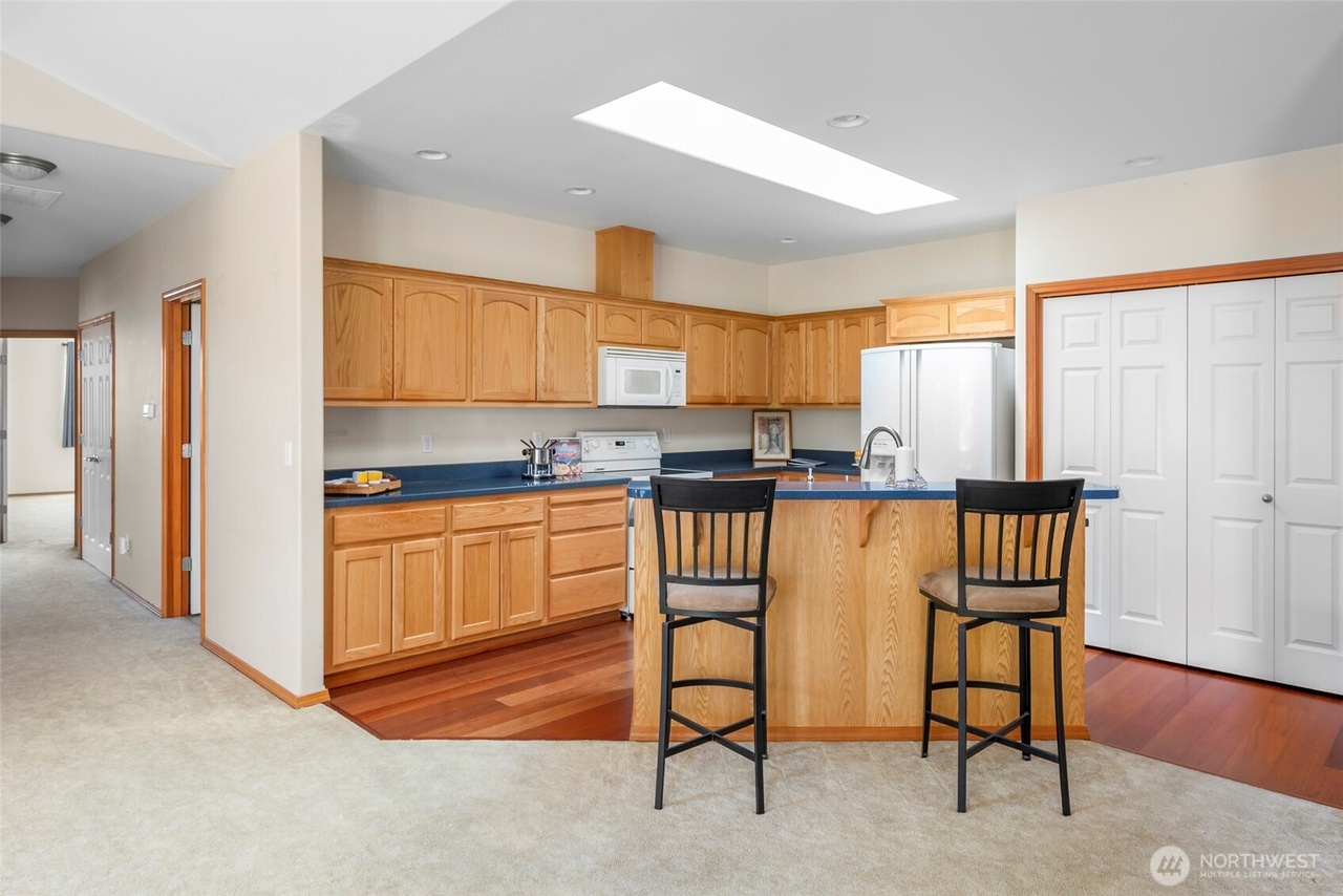 Oak Harbor, Washington, 98277, United States, 2 Bedrooms Bedrooms, ,2 BathroomsBathrooms,Residential,Forsale,1904629