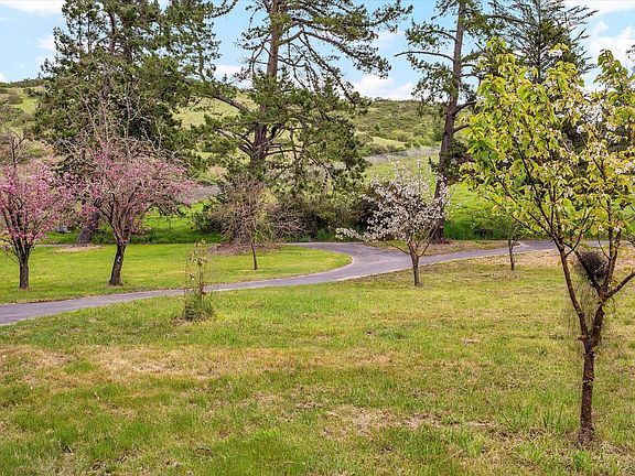 Petaluma, California, 94952, United States, 6 Bedrooms Bedrooms, ,5 BathroomsBathrooms,Residential,Forsale,1918976
