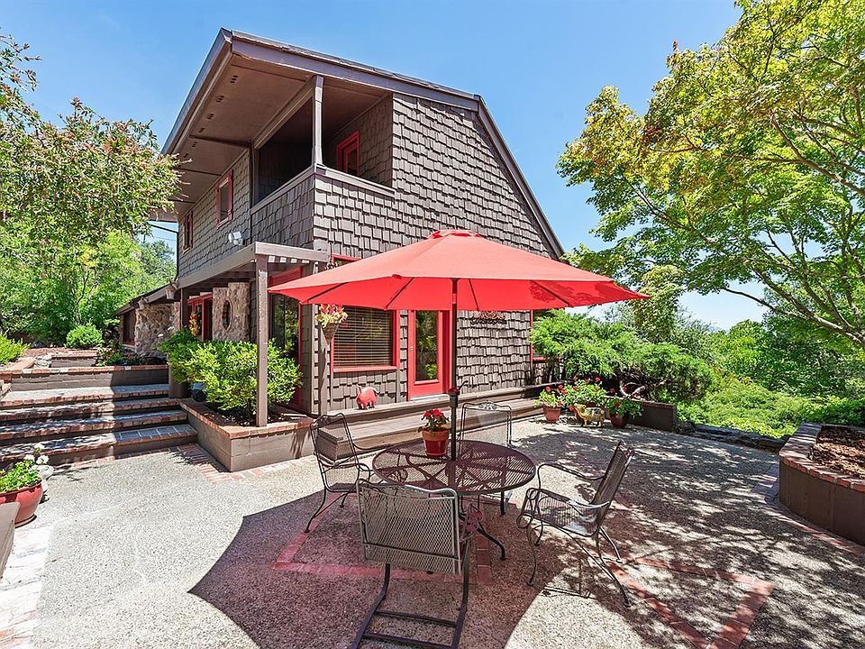 Sebastopol, California, 95472, United States, 2 Bedrooms Bedrooms, ,2 BathroomsBathrooms,Residential,Forsale,1997658