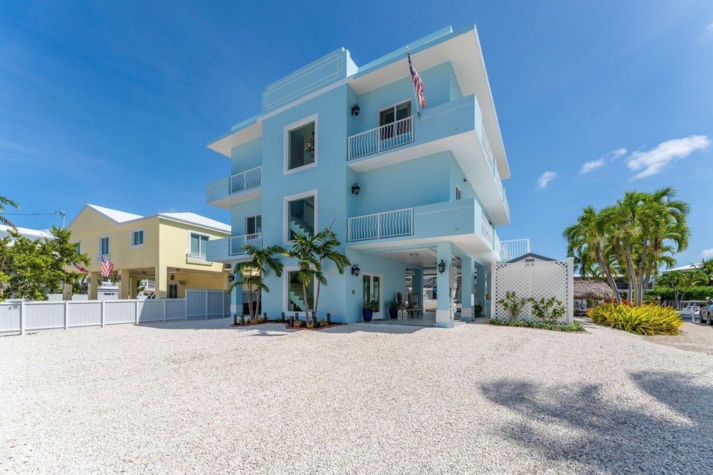Key Largo, Florida, 33037, United States, 4 Bedrooms Bedrooms, ,3 BathroomsBathrooms,Residential,Forsale,1944412