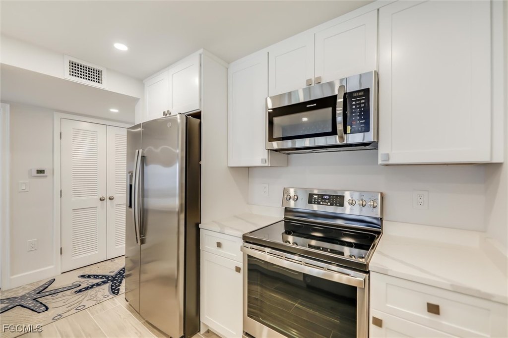 Sanibel, Florida, 33957, United States, 3 Bedrooms Bedrooms, ,2 BathroomsBathrooms,Residential,Forsale,1971954