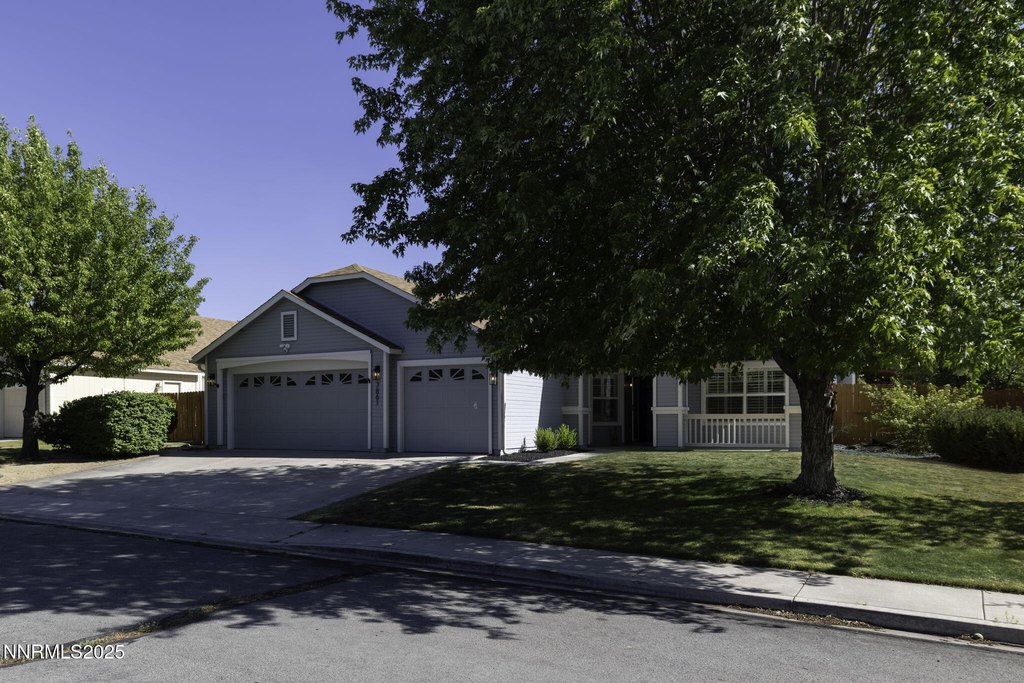 Sparks, Nevada, 89436, United States, 3 Bedrooms Bedrooms, ,2 BathroomsBathrooms,Residential,Forsale,1910316