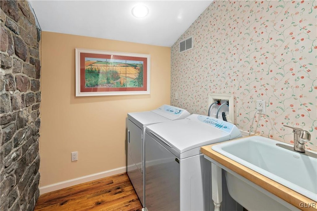 Springfield Twp, Pennsylvania, 18951, United States, 6 Bedrooms Bedrooms, ,4.5 BathroomsBathrooms,Residential,Forsale,2003974