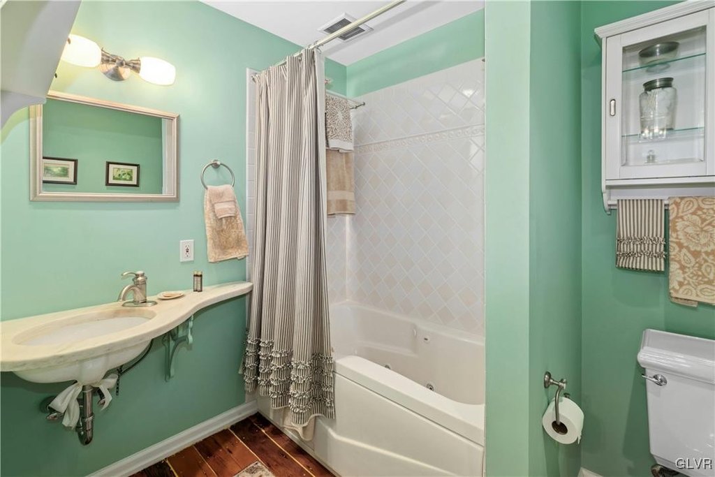 Springfield Twp, Pennsylvania, 18951, United States, 6 Bedrooms Bedrooms, ,4.5 BathroomsBathrooms,Residential,Forsale,2003974