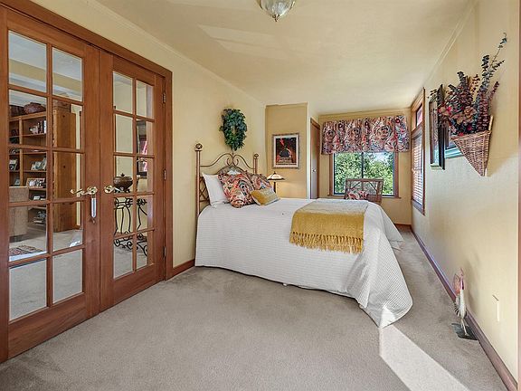 Sebastopol, California, 95472, United States, 2 Bedrooms Bedrooms, ,2 BathroomsBathrooms,Residential,Forsale,1997658