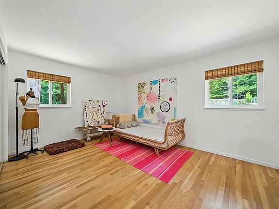 Sebastopol, California, 95472, United States, 5 Bedrooms Bedrooms, ,4 BathroomsBathrooms,Residential,Forsale,1918982