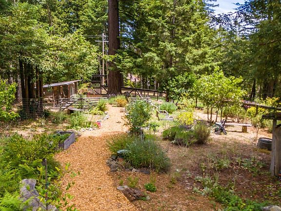 Sebastopol, California, 95472, United States, 5 Bedrooms Bedrooms, ,4 BathroomsBathrooms,Residential,Forsale,1918982