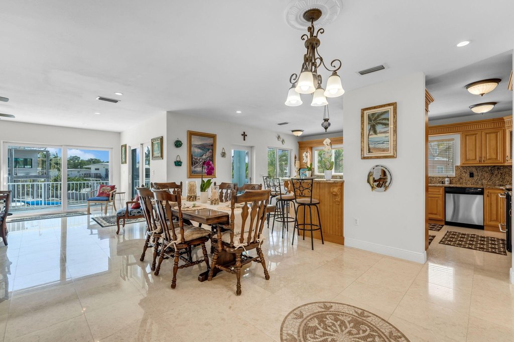 Key Largo, Florida, 33037, United States, 4 Bedrooms Bedrooms, ,3 BathroomsBathrooms,Residential,Forsale,1944412