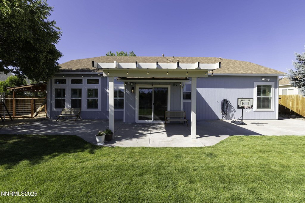 Sparks, Nevada, 89436, United States, 3 Bedrooms Bedrooms, ,2 BathroomsBathrooms,Residential,Forsale,1910316