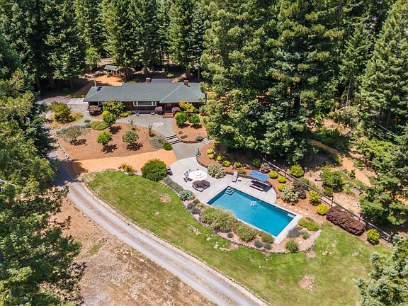 Sebastopol, California, 95472, United States, 5 Bedrooms Bedrooms, ,4 BathroomsBathrooms,Residential,Forsale,1918982