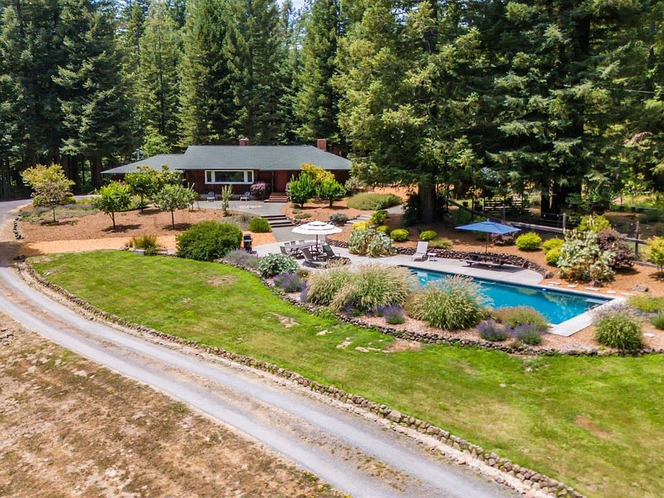 Sebastopol, California, 95472, United States, 5 Bedrooms Bedrooms, ,4 BathroomsBathrooms,Residential,Forsale,1918982