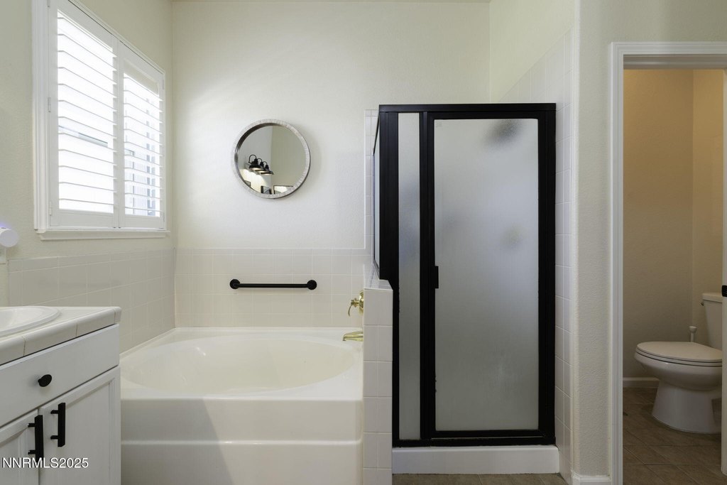 Sparks, Nevada, 89436, United States, 3 Bedrooms Bedrooms, ,2 BathroomsBathrooms,Residential,Forsale,1910316