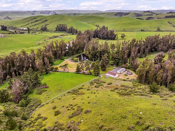 Petaluma, California, 94952, United States, 6 Bedrooms Bedrooms, ,5 BathroomsBathrooms,Residential,Forsale,1918976
