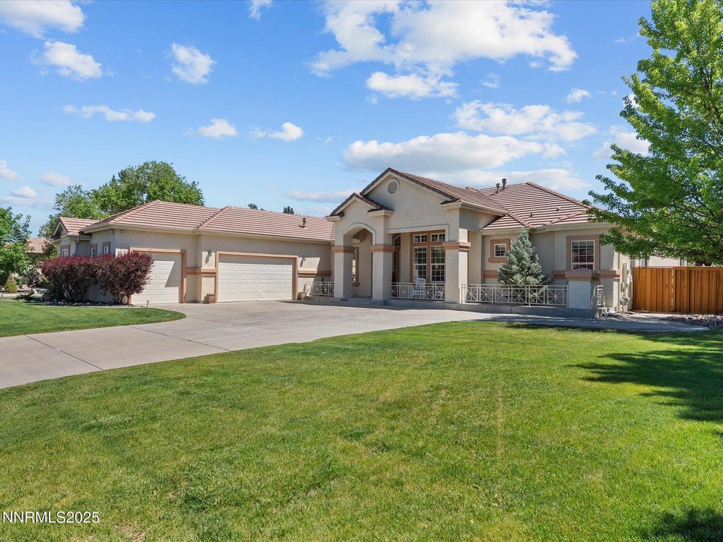 Sparks, Nevada, 89436, United States, 5 Bedrooms Bedrooms, ,3 BathroomsBathrooms,Residential,Forsale,1910324