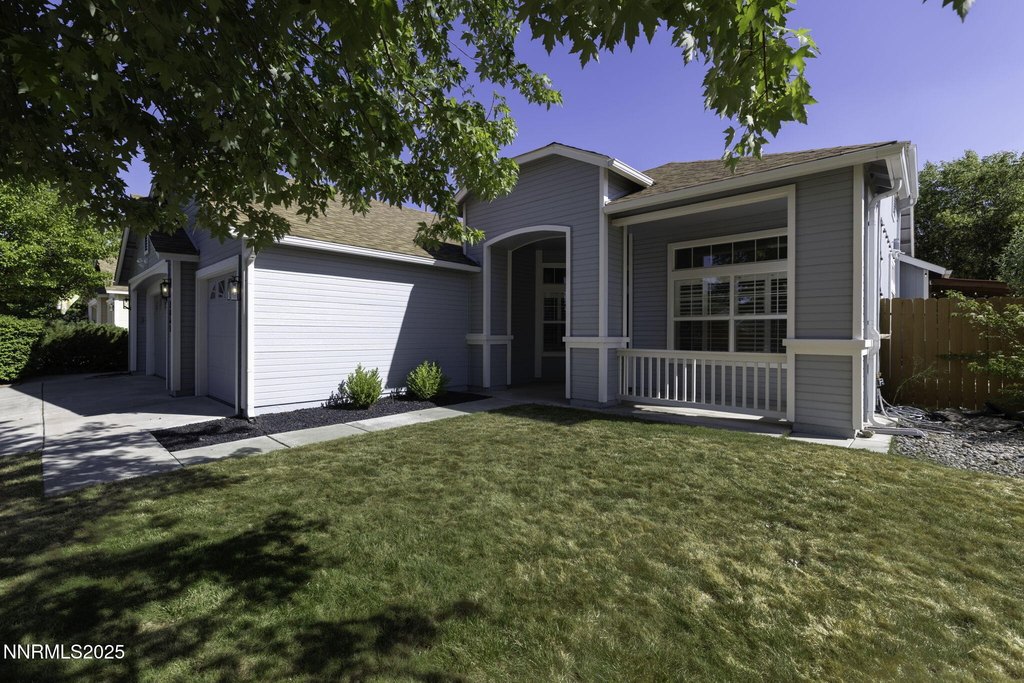 Sparks, Nevada, 89436, United States, 3 Bedrooms Bedrooms, ,2 BathroomsBathrooms,Residential,Forsale,1910316
