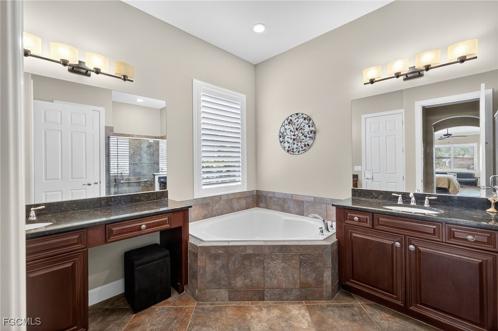 Fort Myers, Florida, 33913, United States, 3 Bedrooms Bedrooms, ,3.5 BathroomsBathrooms,Residential,Forsale,1971917