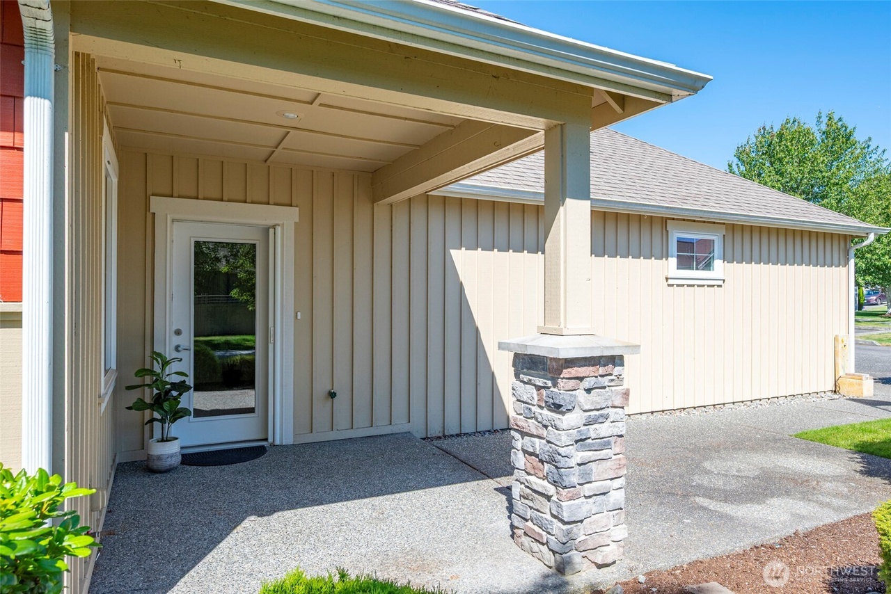 Oak Harbor, Washington, 98277, United States, 2 Bedrooms Bedrooms, ,2 BathroomsBathrooms,Residential,Forsale,1904629