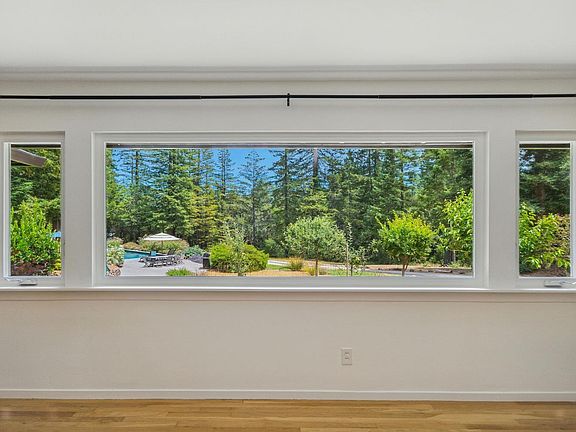 Sebastopol, California, 95472, United States, 5 Bedrooms Bedrooms, ,4 BathroomsBathrooms,Residential,Forsale,1918982