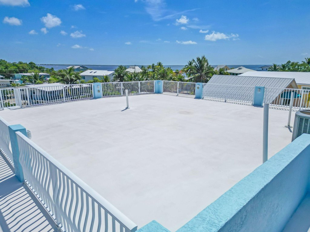 Key Largo, Florida, 33037, United States, 4 Bedrooms Bedrooms, ,3 BathroomsBathrooms,Residential,Forsale,1944412