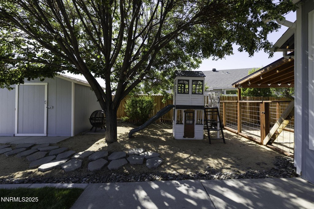 Sparks, Nevada, 89436, United States, 3 Bedrooms Bedrooms, ,2 BathroomsBathrooms,Residential,Forsale,1910316