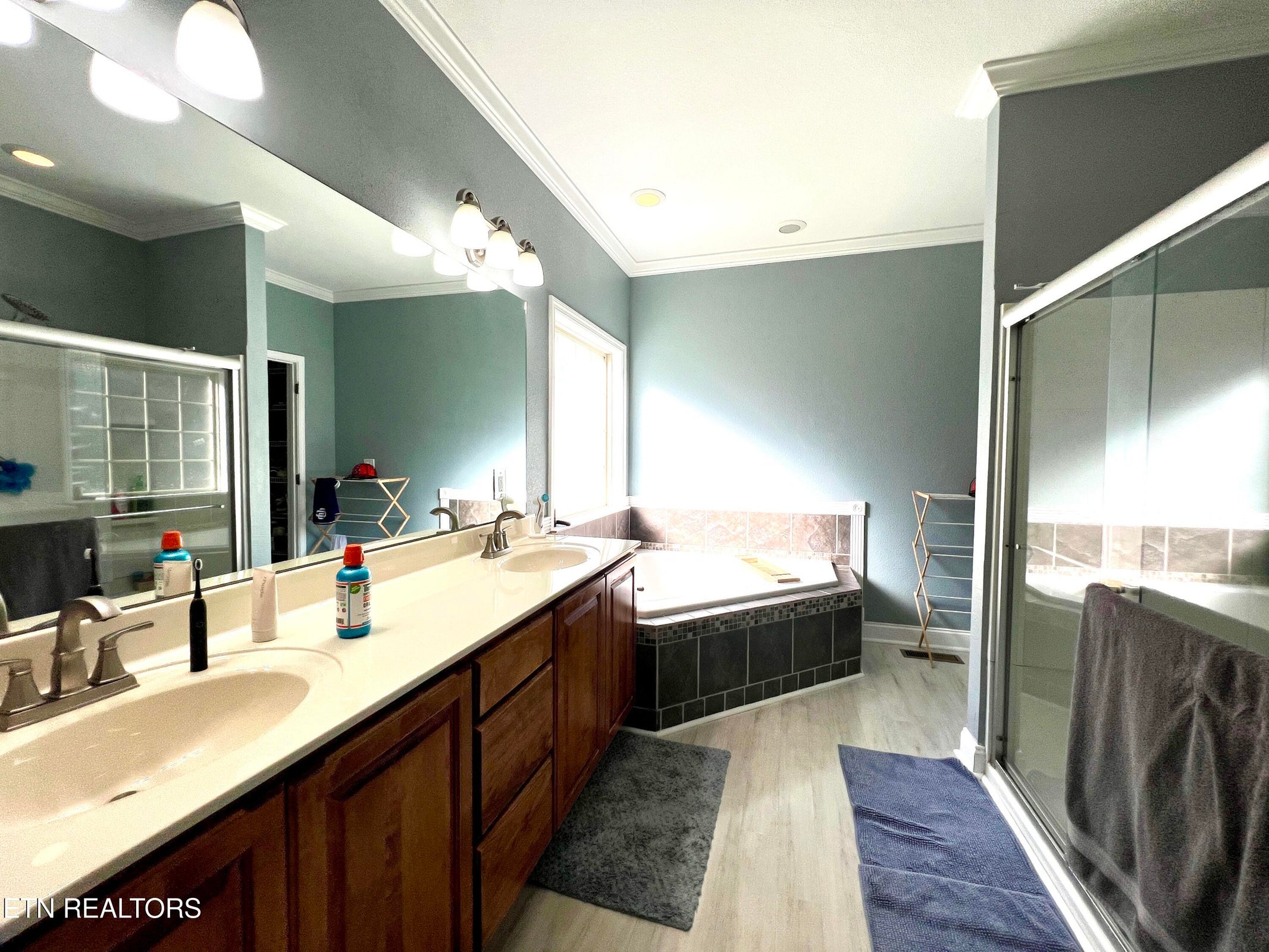 Sevierville, Tennessee, 37862, United States, 3 Bedrooms Bedrooms, ,2 BathroomsBathrooms,Residential,Forsale,1893776