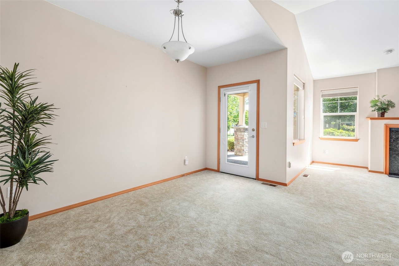 Oak Harbor, Washington, 98277, United States, 2 Bedrooms Bedrooms, ,2 BathroomsBathrooms,Residential,Forsale,1904629