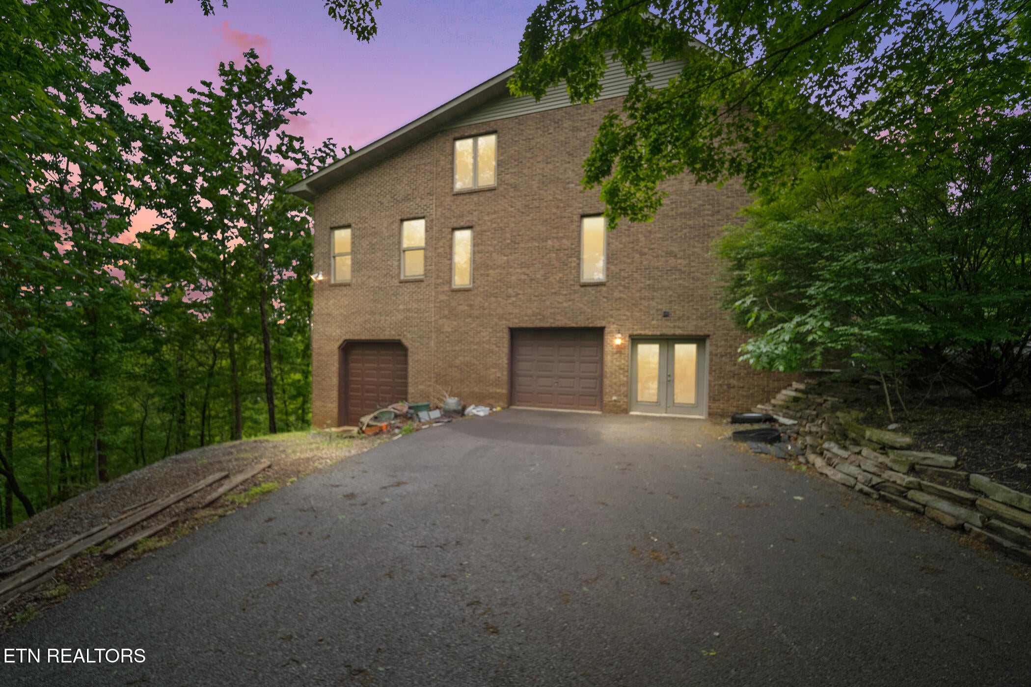 Sevierville, Tennessee, 37862, United States, 5 Bedrooms Bedrooms, ,4 BathroomsBathrooms,Residential,Forsale,1910169